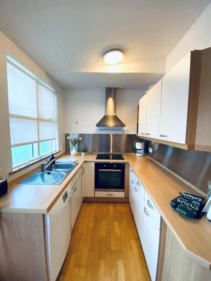 Appartement Penthouse On The Main Street, Town Center à Akureyri Extérieur photo