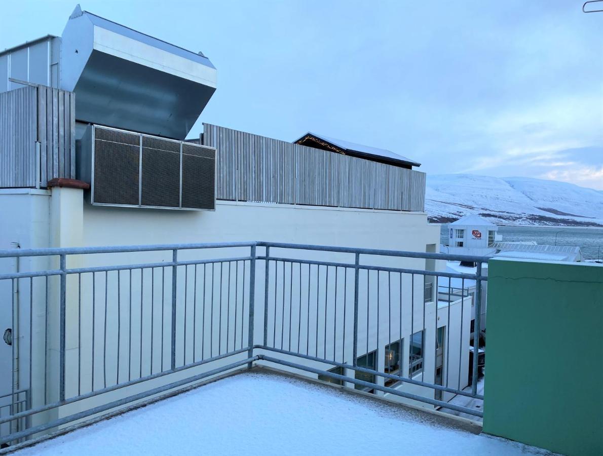 Appartement Penthouse On The Main Street, Town Center à Akureyri Extérieur photo