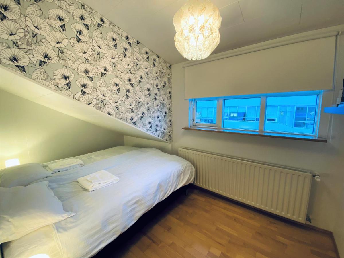 Appartement Penthouse On The Main Street, Town Center à Akureyri Extérieur photo